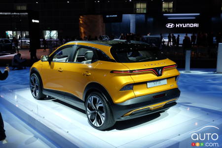 VinFast VF 6, three-quarters rear